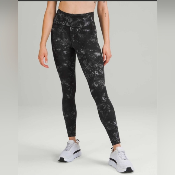 Lululemon Swift Speed High-rise Tights 28". Size 2 - Picture 3 of 16